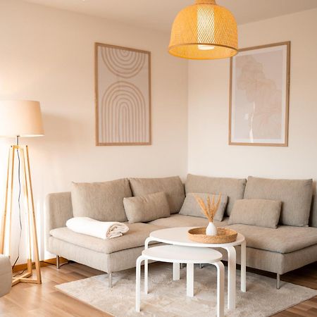 C4S Come4Stay Altötting: Central Apartment with Office & Balcony Exterior photo